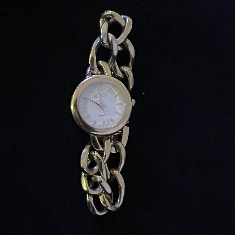 Women’s Gold Tone Chain Bracelet Watch